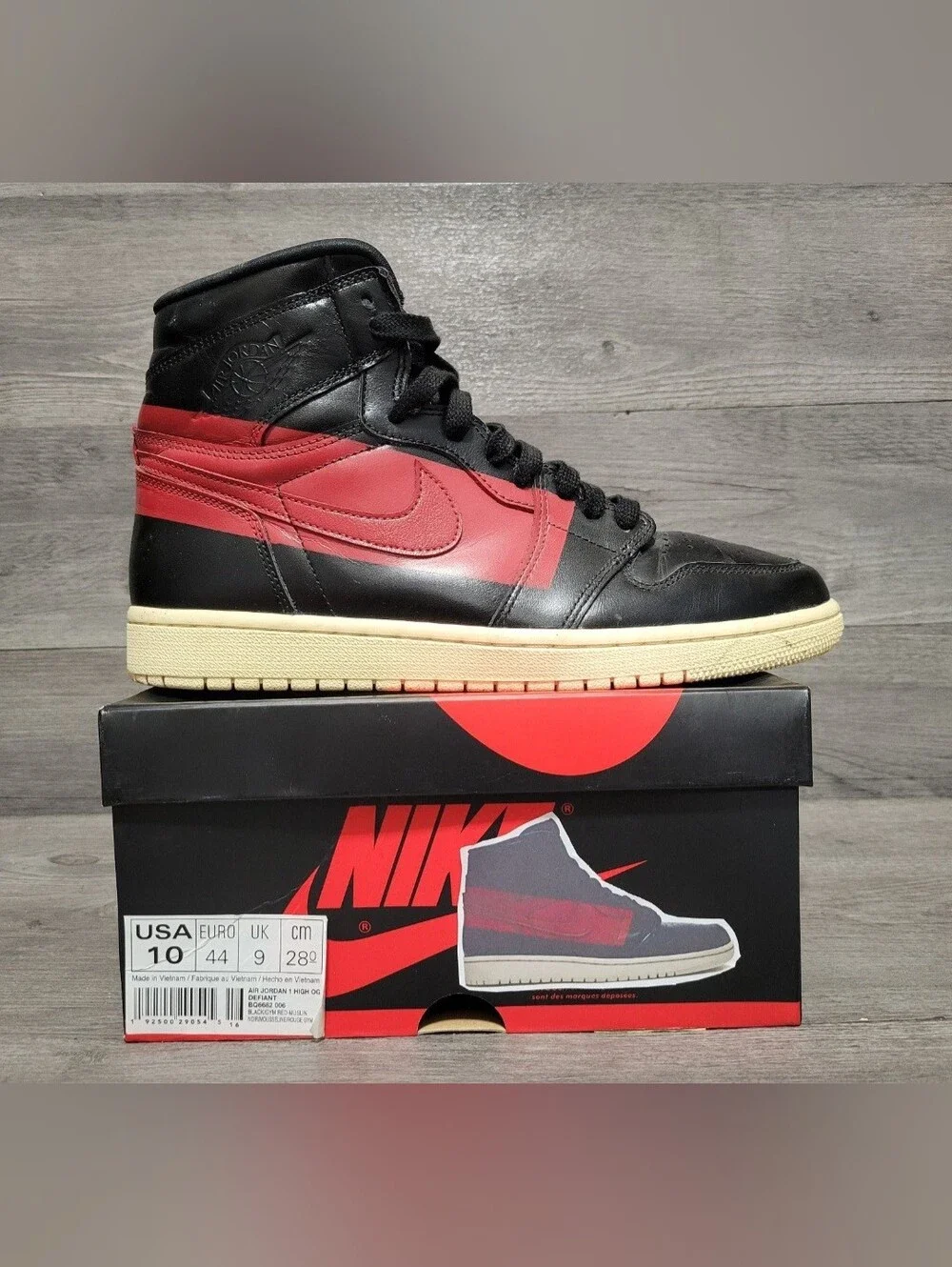 Air Jordan 1 Retro High Mens Size 10 Defiant Couture BQ6682-006